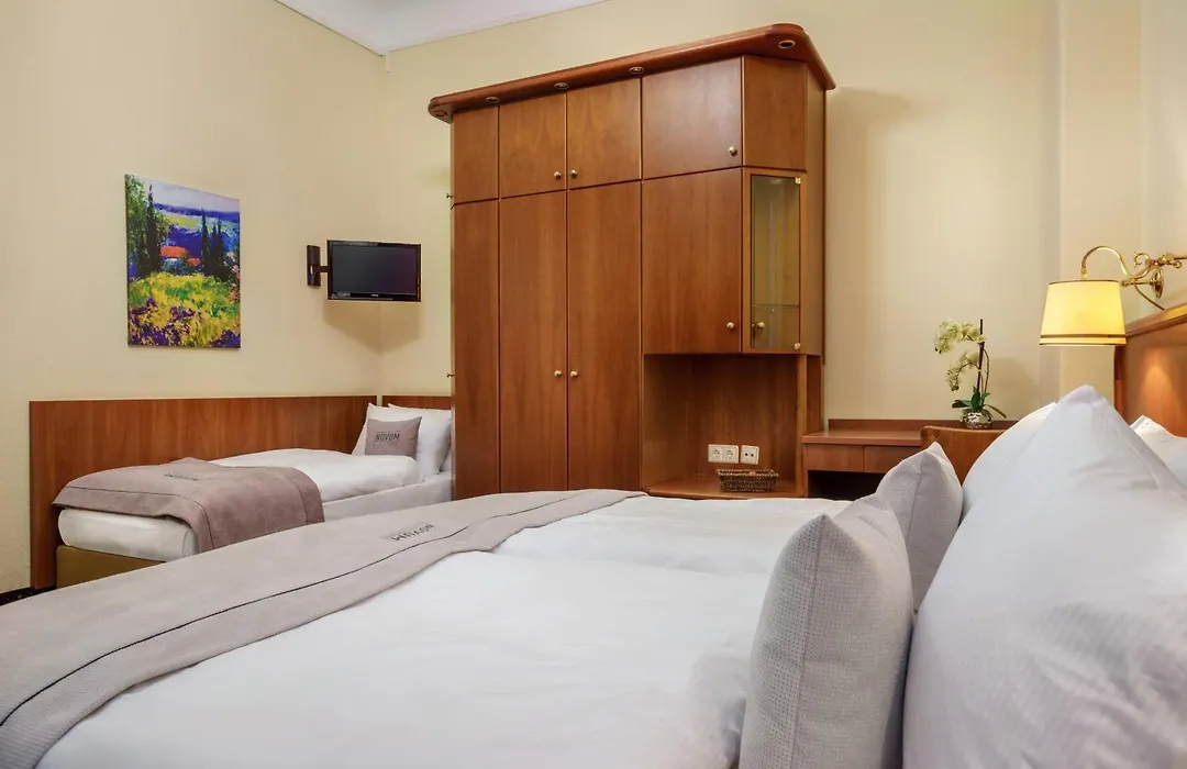 Garner Hotel Hamburg St. Georg By Ihg-1